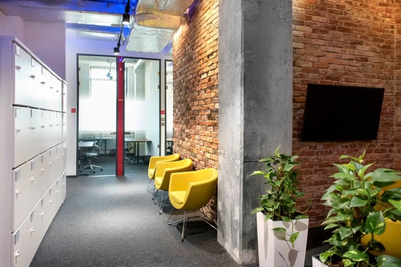 Gallery main photo