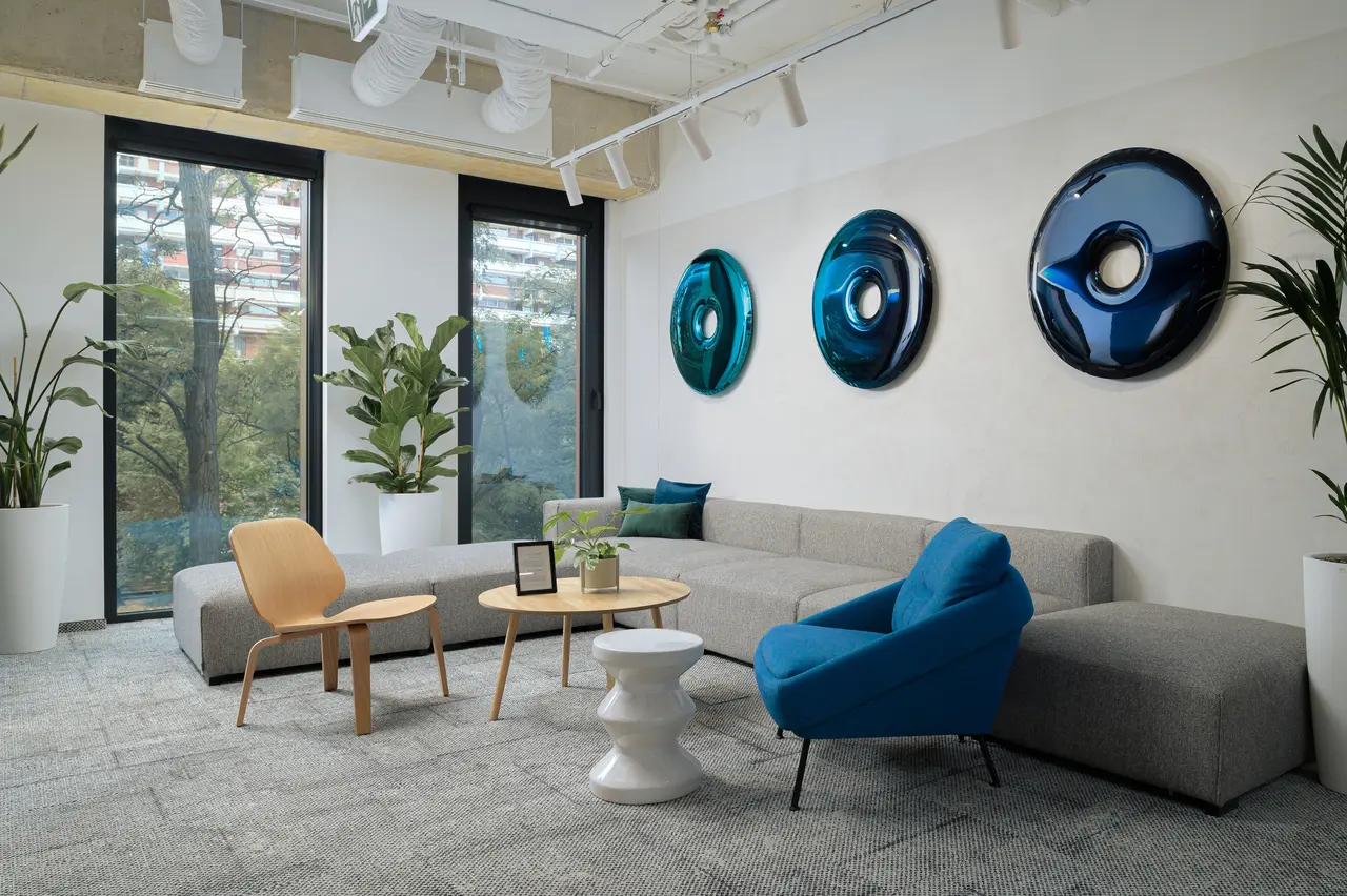 Gallery photo