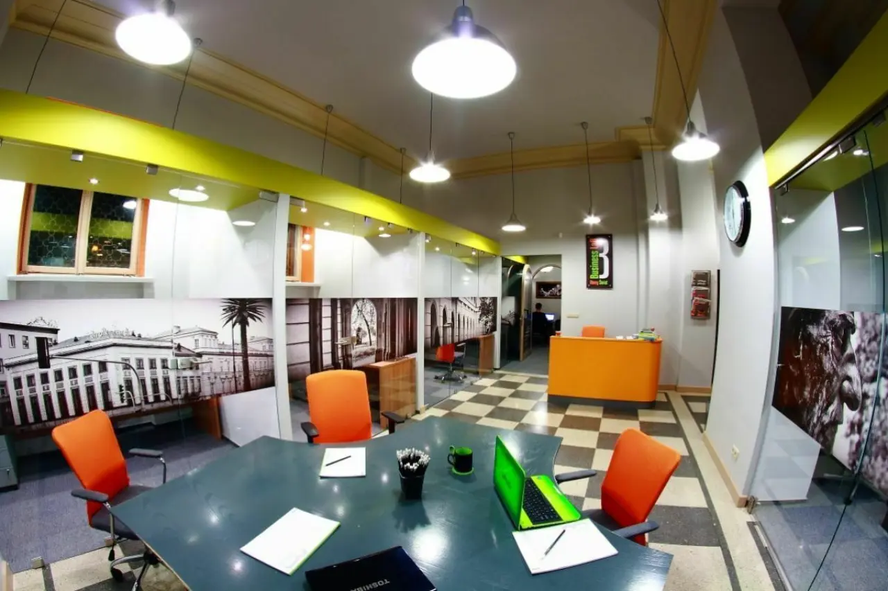 Gallery main photo