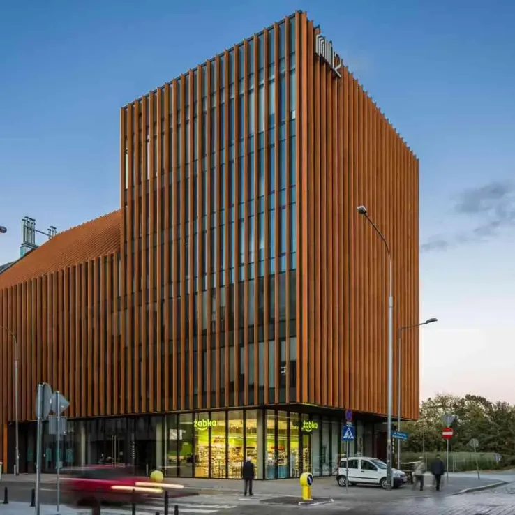 Komandorska 12 Komandorska 12