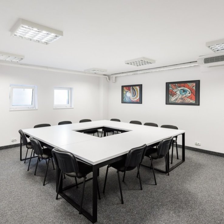 G132 Office