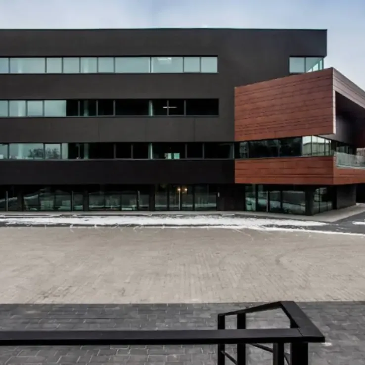 Portowa 8 Business Center B