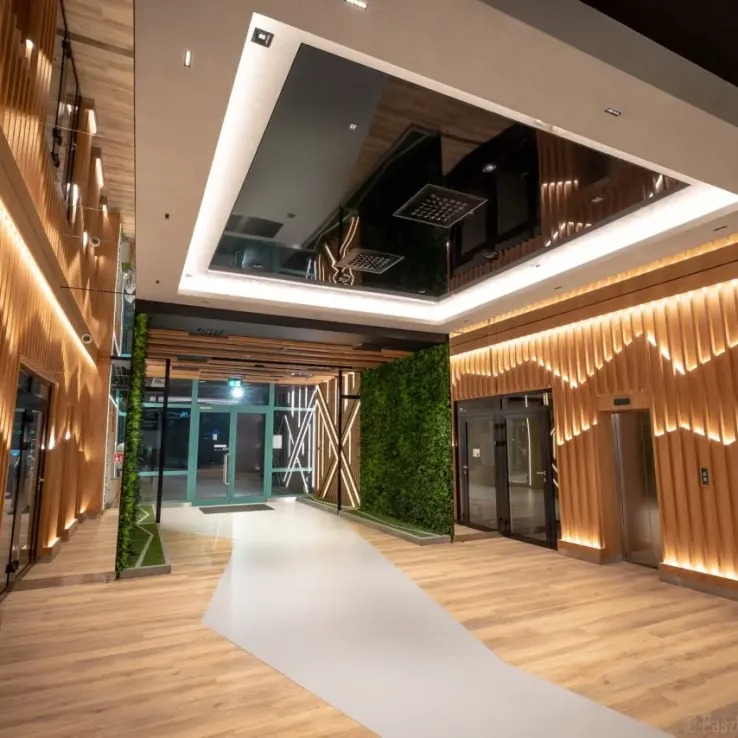 Renaissance Plaza Renaissance Plaza