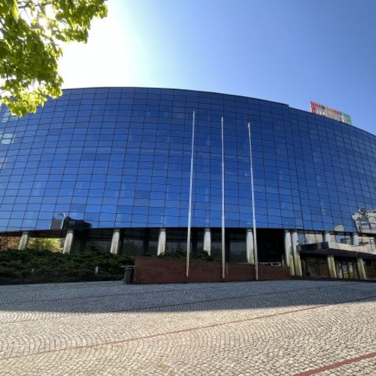 Powstańców 43