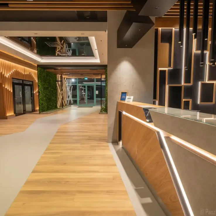 Renaissance Plaza Renaissance Plaza