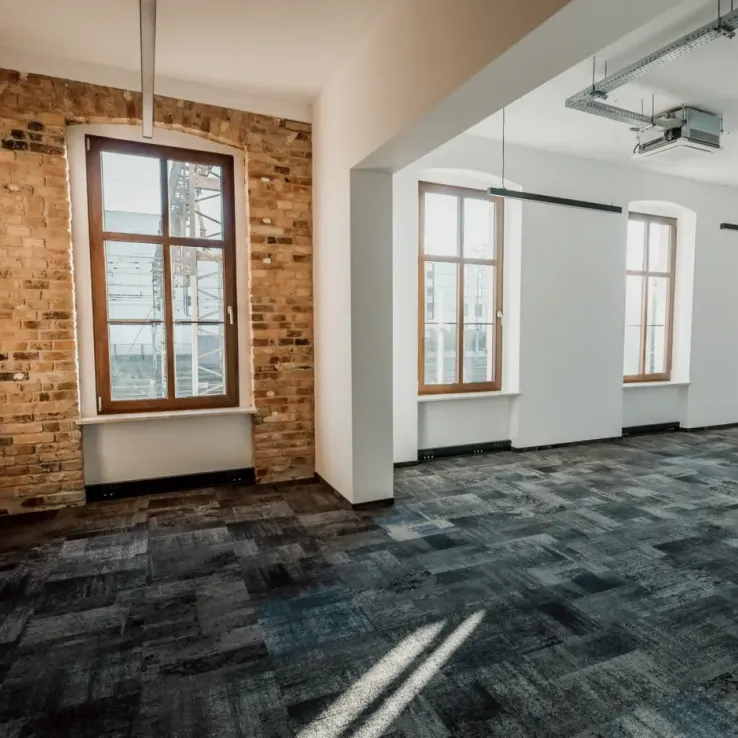 Dworcowa 8 Dworcowa 8