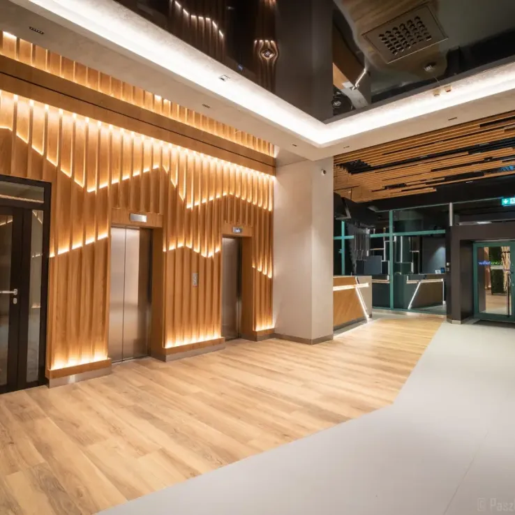 Renaissance Plaza Renaissance Plaza