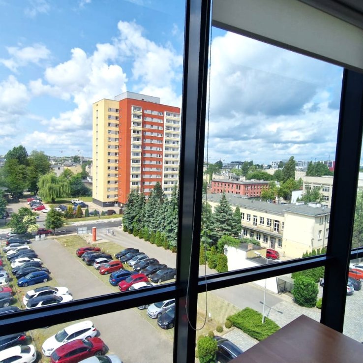 Centrum Biznesu Kopcińskiego 77