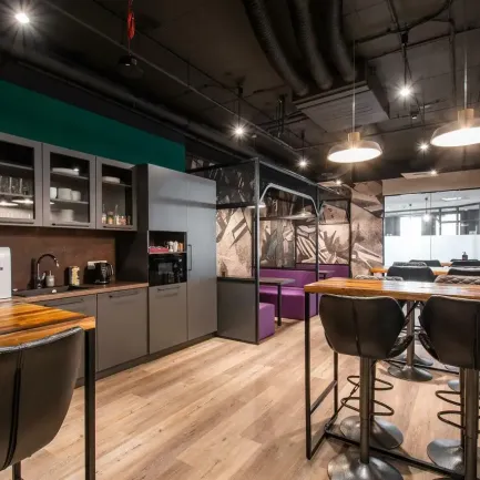 The Warsaw Hub B