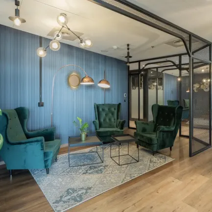The Warsaw Hub B