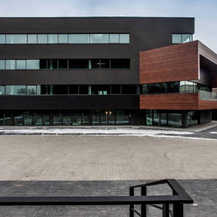 Portowa 8 Business Center B