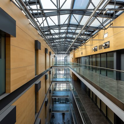 Skalar Office Center