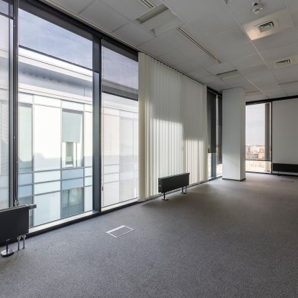 Skalar Office Center