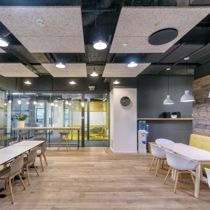 Promenada Business Center