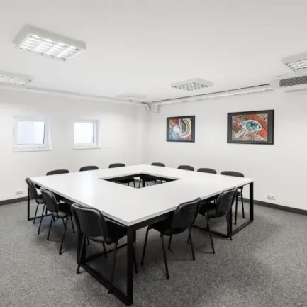 G132 Office