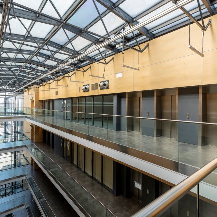 Skalar Office Center