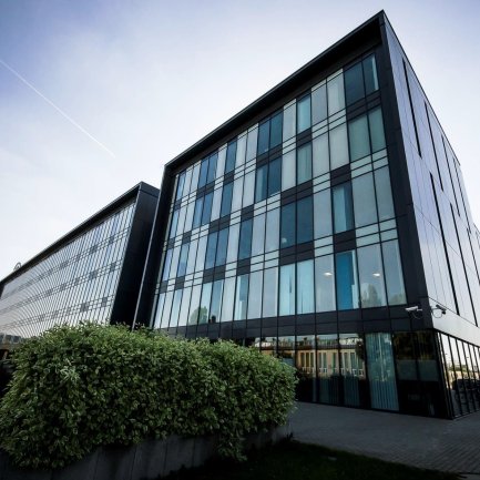 Skalar Office Center