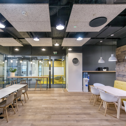 Promenada Business Center