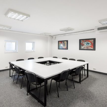 G132 Office